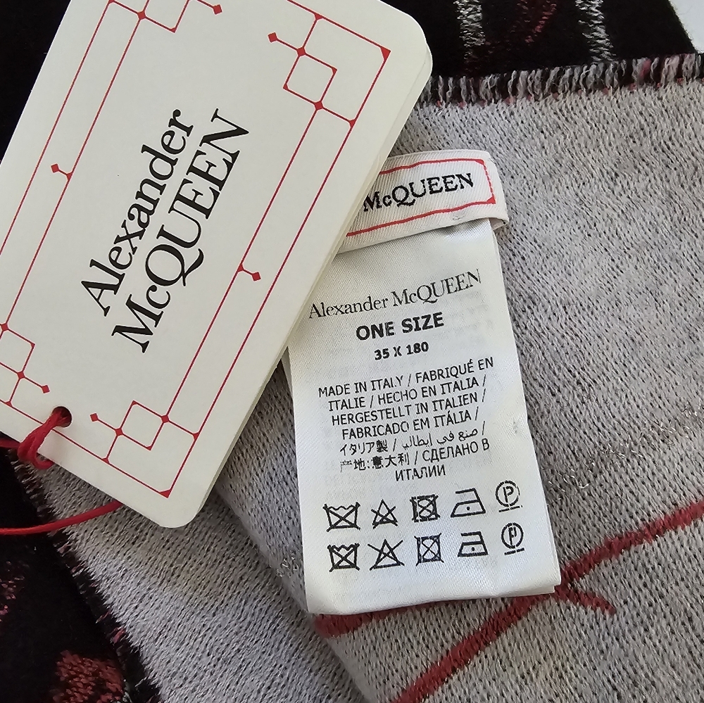 Alexander McQueen Wool Skull Large Scarf Black Red - Picture 7 of 8